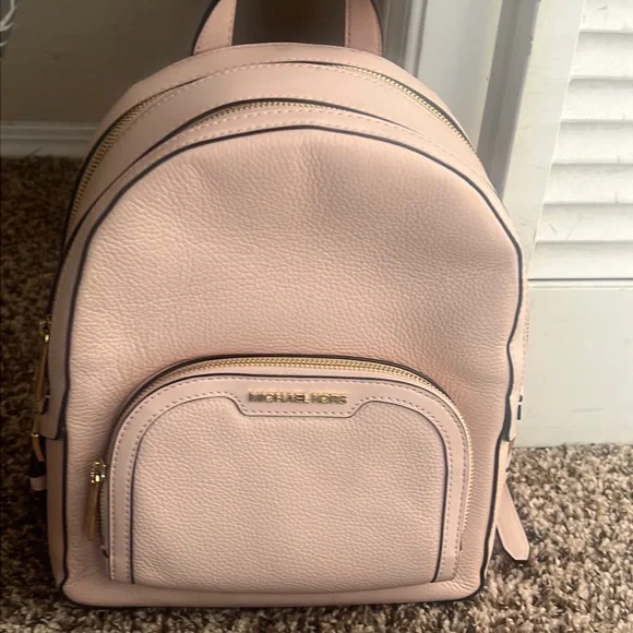 MICHAEL Michael Kors | Bags | Micheael Kors Baby Pink Bag  display picture 3